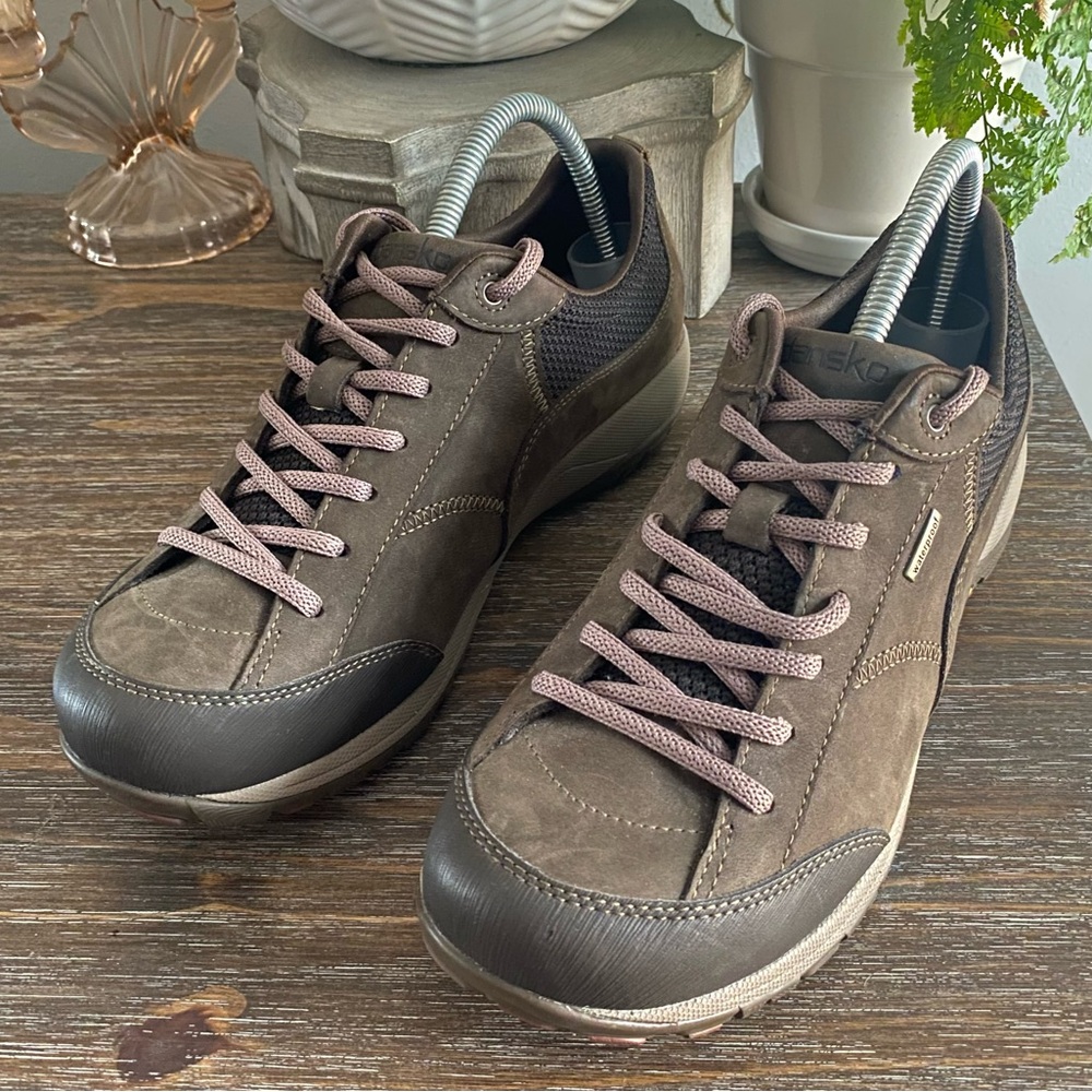 Dansko‎ Paisley Waterproof Suede Leather Sneakers Shoes Womens 40 Walnut Brown - Picture 9 of 16
